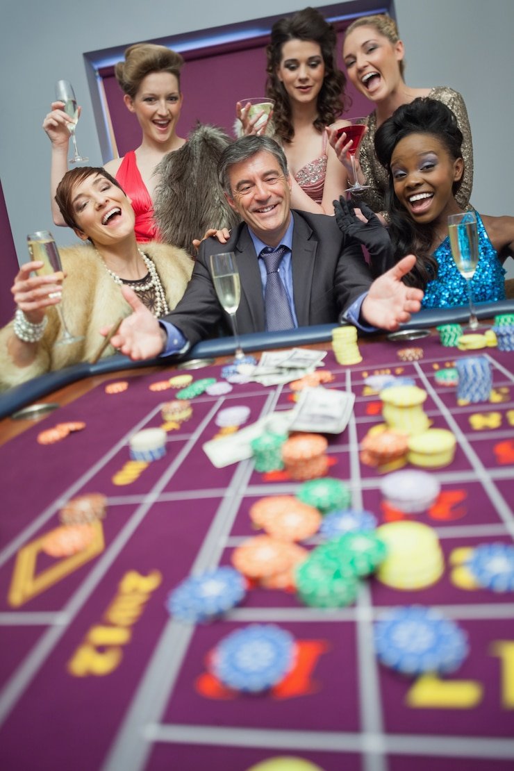 Side-by-side comparison of Andar Bahar and Teen Patti table layouts at kdslots777 login